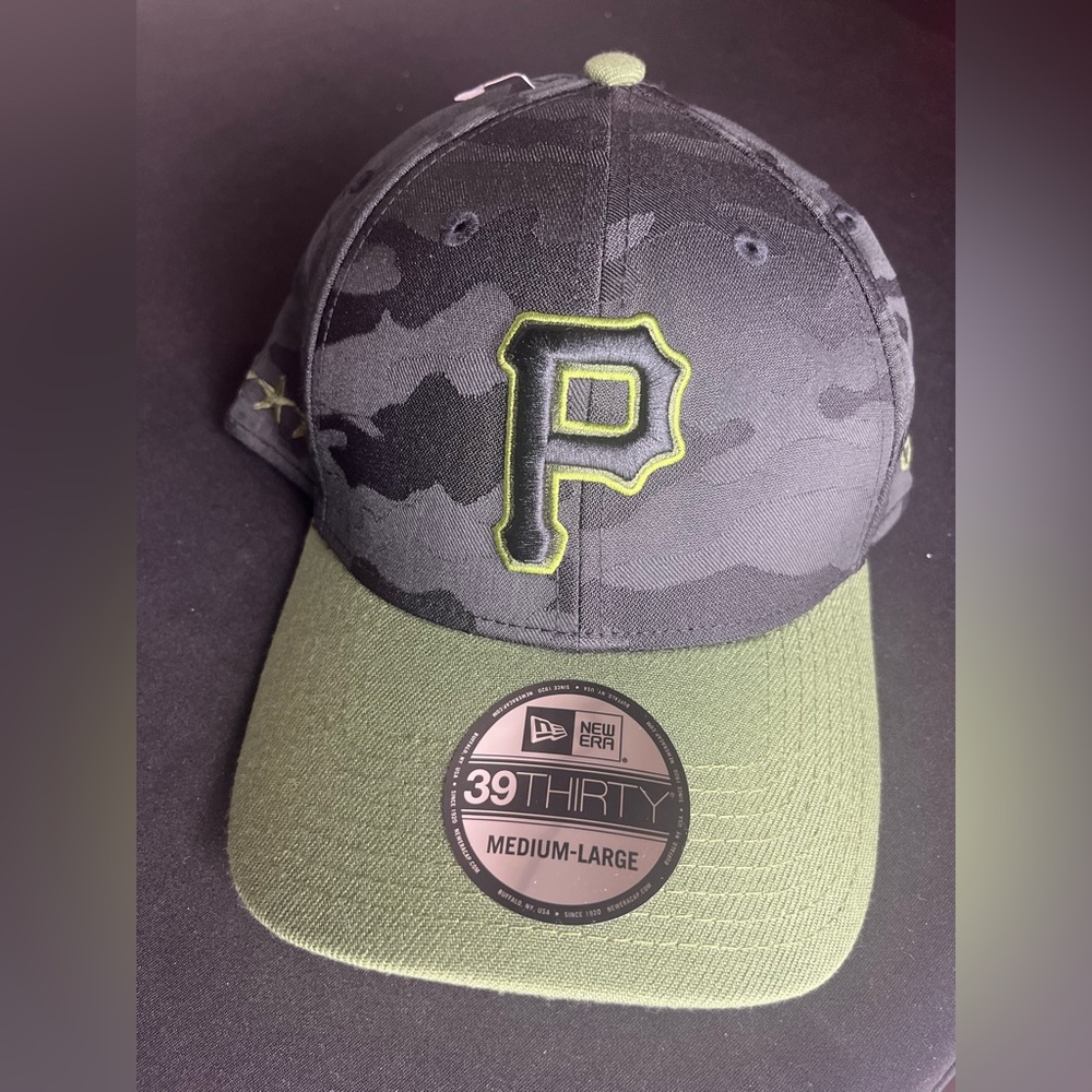 Pittsburgh Pirates MLB Black Camo Classic New Era 39Thirty Fitted Hat  M/L